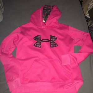 Under armour sweatshirt